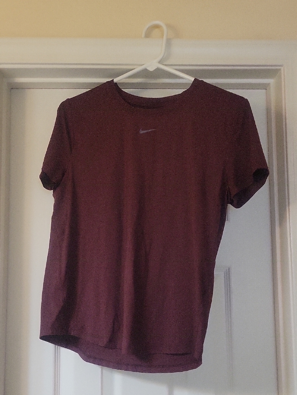 Nike Women's Maroon Short Sleeve Crew Tee